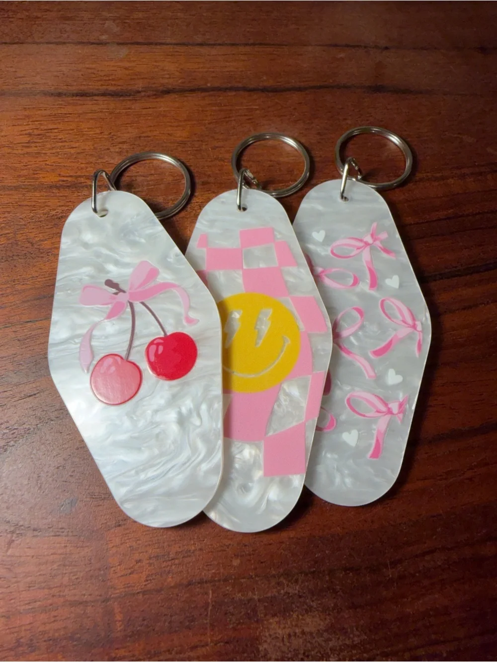 Pearlescent Pink Design Keychain Set - Pink